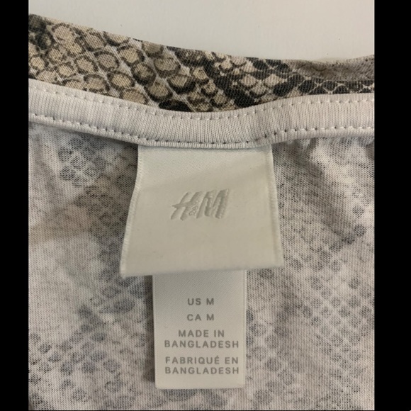 H&M Snake Print T-Shirt - Picture 3 of 3